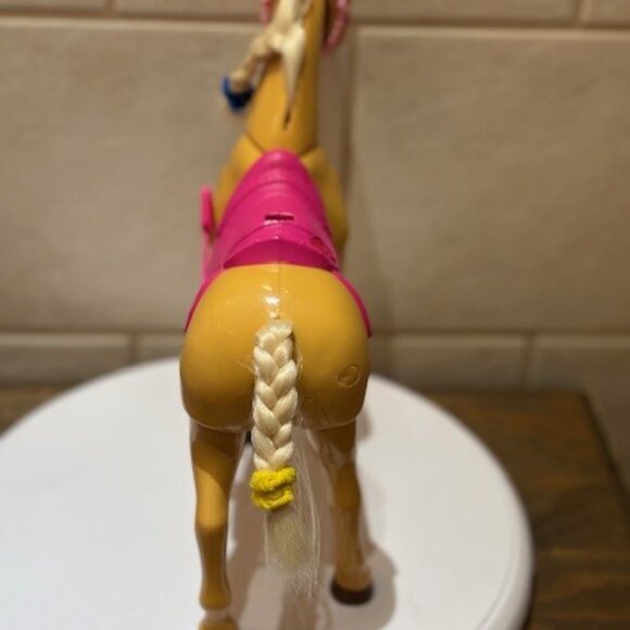 Mattel Barbie Tawny Horse Palomino With Pink Saddle Blue Eyes 2013 - Picture 3 of 7